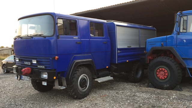 Ein Bild, das LKW, blau, drauen, Transport enthlt.

Automatisch generierte Beschreibung