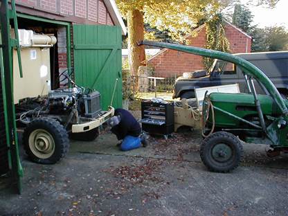 Ein Bild, das drauen, LKW, Boden, geparkt enthlt.

Automatisch generierte Beschreibung