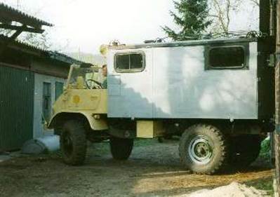 Ein Bild, das LKW, drauen, Himmel, Transport enthlt.

Automatisch generierte Beschreibung