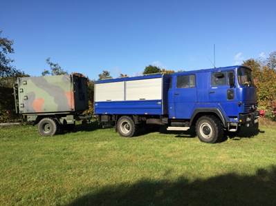 Ein Bild, das Gras, LKW, drauen, Himmel enthlt.

Automatisch generierte Beschreibung